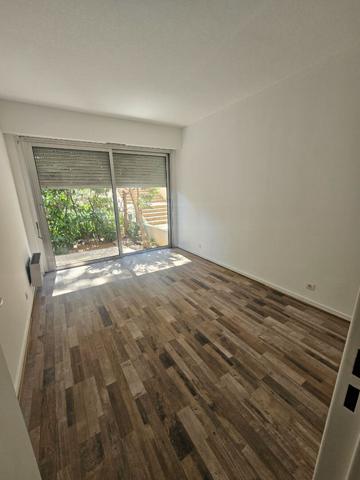 Appartement 2pièces en rez-de-jardin dans résidence sécurisée avec piscine