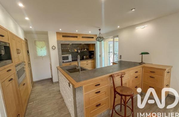 Maison à vendre 9 pièces 245 m² Cogolin
