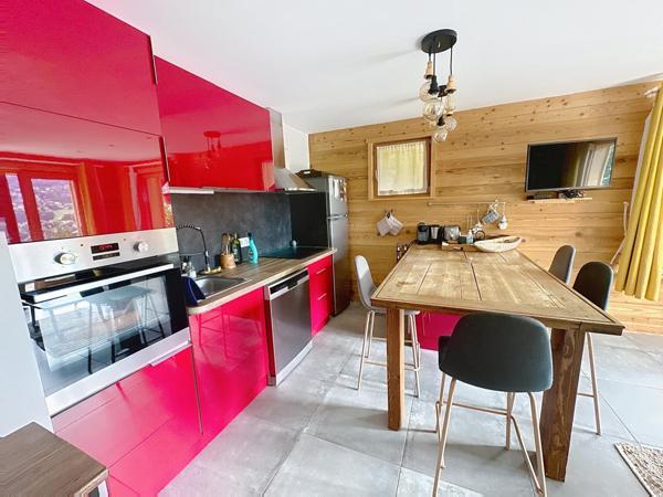 A vendre- Chalet d'exception tout en bois avec vue panoramique sur la chaîne Aravis