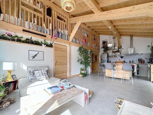 A vendre- Chalet d'exception tout en bois avec vue panoramique sur la chaîne Aravis