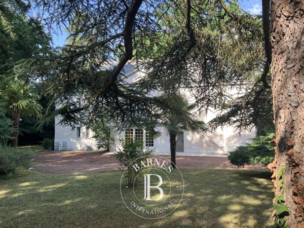 Vouvray, Villa 4 Chambres -  296 m² à vendre