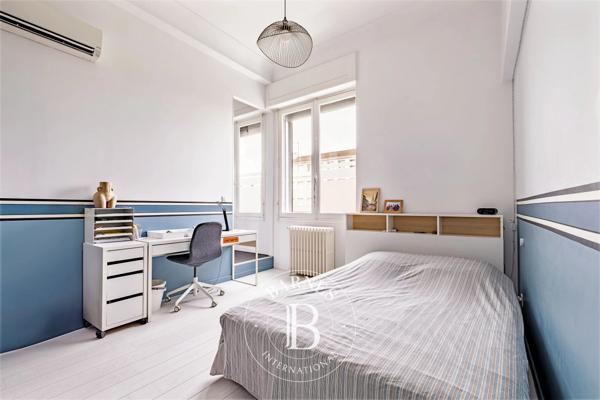 Bordeaux, Maison de ville 6 Chambres -  300 m² à vendre