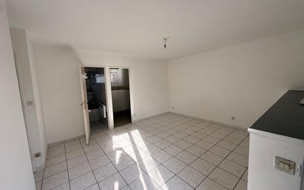 Appartement à louer    2 pièces • 42 m2 Marignane