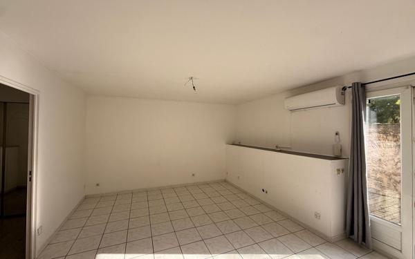 Appartement à louer    2 pièces • 42 m2 Marignane