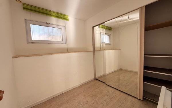 Appartement à louer    2 pièces • 42 m2 Marignane