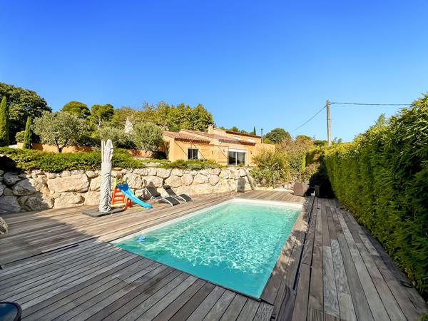 MARSEILLE LIMITE SEPTEMES LES VALLONS  -  Villa de 162m2 sur parcelle de 1230m2 avec garage et piscine