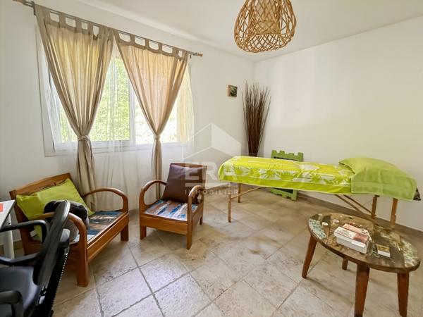 MARSEILLE LIMITE SEPTEMES LES VALLONS  -  Villa de 162m2 sur parcelle de 1230m2 avec garage et piscine