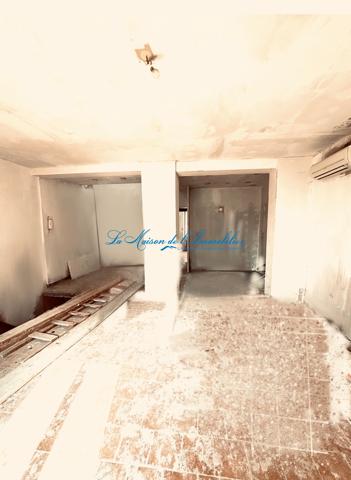 QUISSAC, idéal investisseur, maison de village F3/F4 plus local commercial sur 320 m² de terrain
