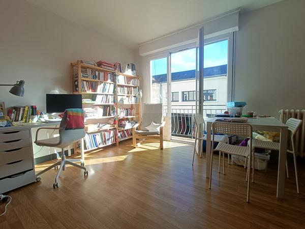 Appartement Tours avec balcon et terrasse