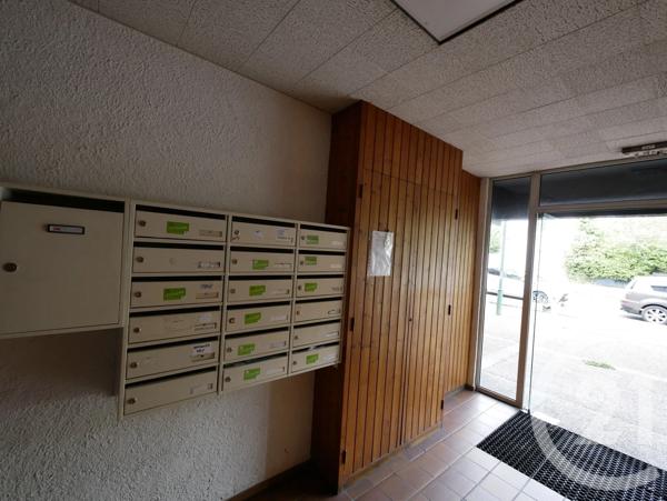 Immeuble à vendre  1289 m 2   ST PAUL LES DAX  - 40