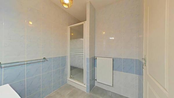 F3 MEUBLE TRAVERSANT