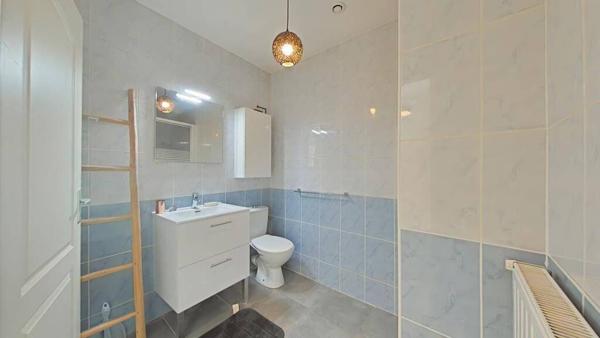 F3 MEUBLE TRAVERSANT