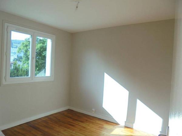 F3 AVEC BALCON SECTEUR FAURIEL