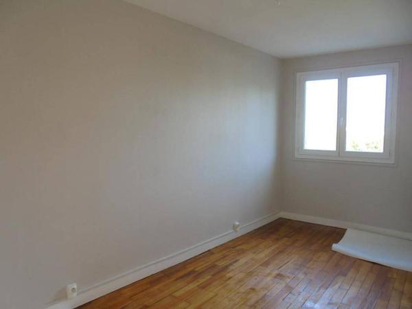 F3 AVEC BALCON SECTEUR FAURIEL