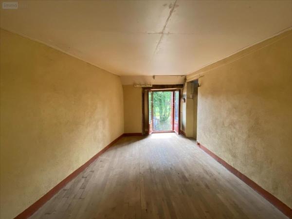 Maison à vendre à Saint-Illide dans le Cantal (15310), ref : 15061-1058070