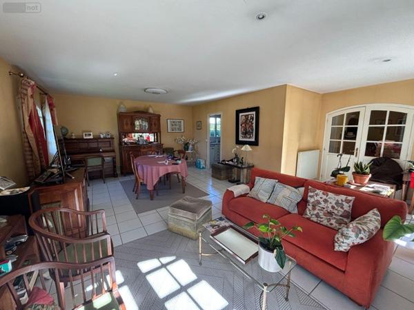 Maison individuelle à vendre à Blanquefort en Gironde (33290), ref : 032/1659   
Tanais