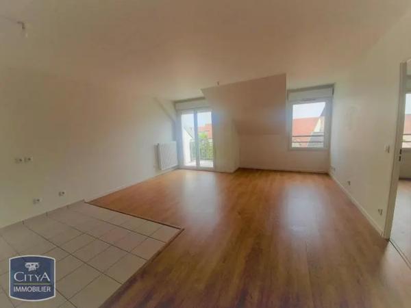 Appartement à louer 2 pièces 47.36m² Montlhéry (91310)