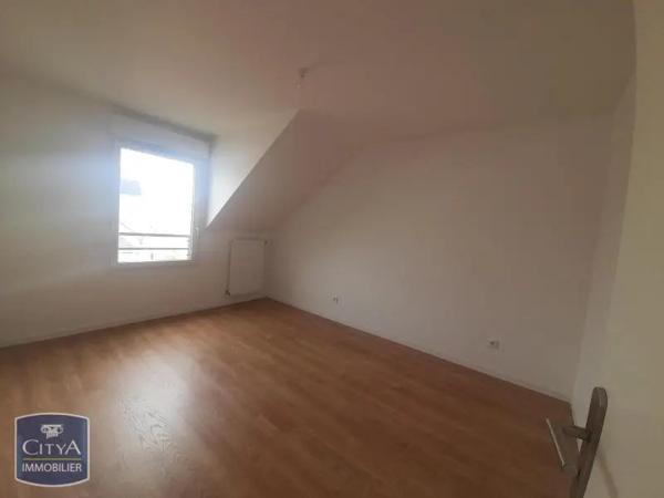 Appartement à louer 2 pièces 47.36m² Montlhéry (91310)