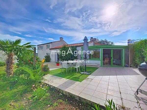 Maison à LE PUISET-DORE, 49600 - 8 pièces 182m²