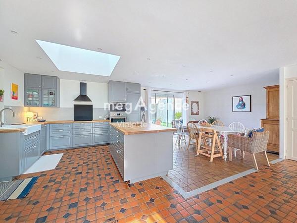 Maison à LE PUISET-DORE, 49600 - 8 pièces 182m²