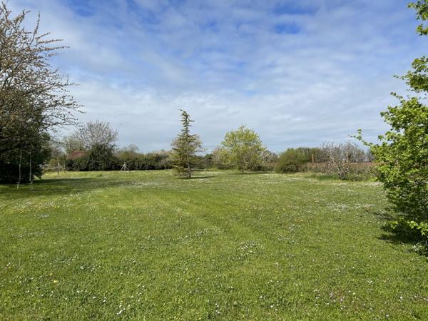 Vente Maison92 m² - 4 Pièces - BESSAIS LE FROMENTAL (18210)