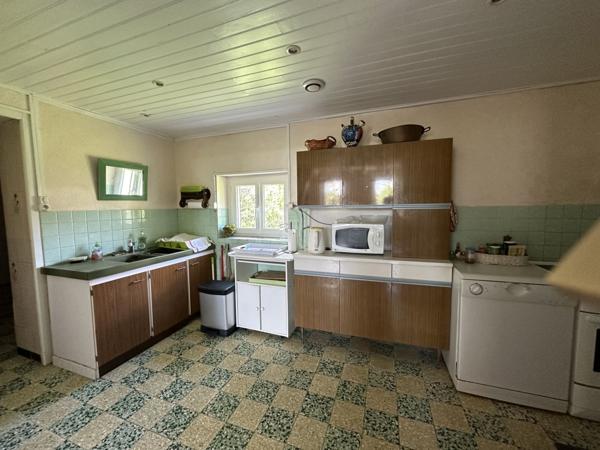 Vente Maison92 m² - 4 Pièces - BESSAIS LE FROMENTAL (18210)