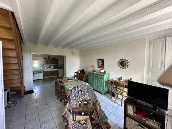 Vente Maison92 m² - 4 Pièces - BESSAIS LE FROMENTAL (18210)