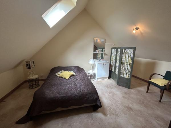 Vente Maison92 m² - 4 Pièces - BESSAIS LE FROMENTAL (18210)