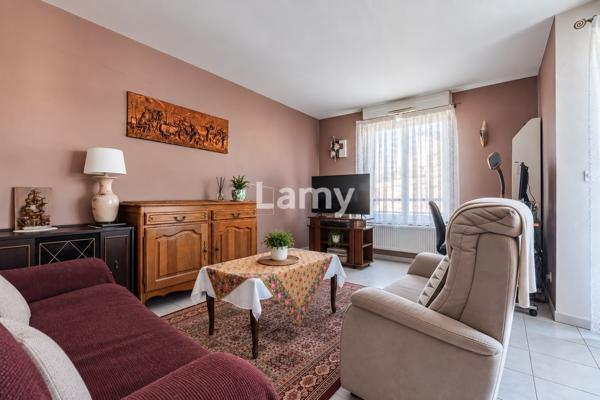 Parking + annexe + parking + appartement