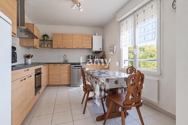 Parking + annexe + parking + appartement