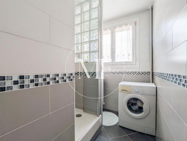 Appartement
         3 pièces
        - 63 m² Exclusivité 259 000 € *