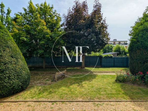 Appartement
         3 pièces
        - 63 m² Exclusivité 259 000 € *