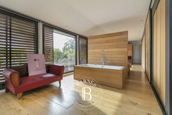 Colombes, Maison 4 Chambres -  330 m² à vendre