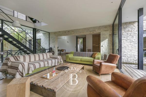 Colombes, Maison 4 Chambres -  330 m² à vendre