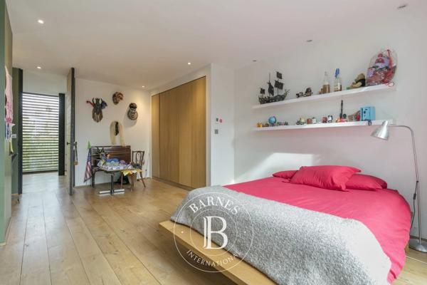 Colombes, Maison 4 Chambres -  330 m² à vendre