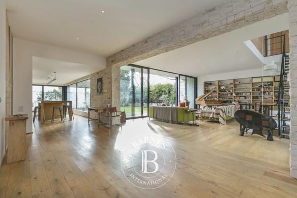 Colombes, Maison 4 Chambres -  330 m² à vendre