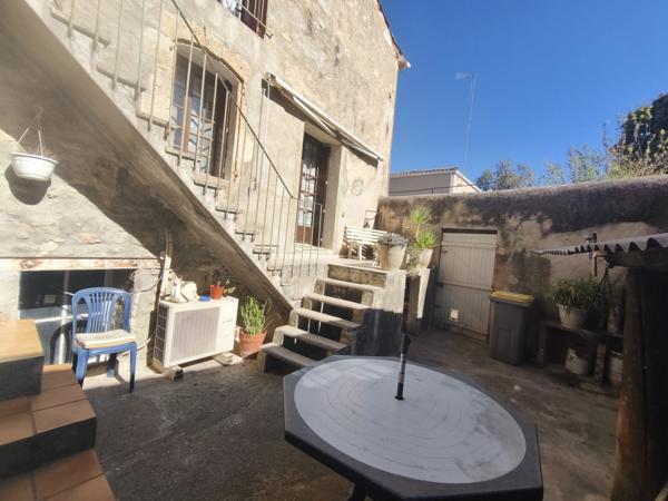 Saint-Pargoire (34230) Maison de villageT5 de 120m2 avec garage, cours exterieure possibilités de diviser