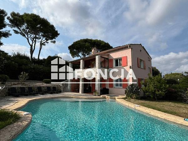 À vendre Maison 9 pièces 350 m² - Antibes 06160