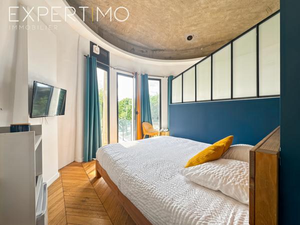 Trévoux (01600) BIEN ATYPIQUE – ANCIEN CHÂTEAU D’EAU ENTIÈREMENT RÉHABILITÉ – VUE PANORAMIQUE À 360° – TREVOUX