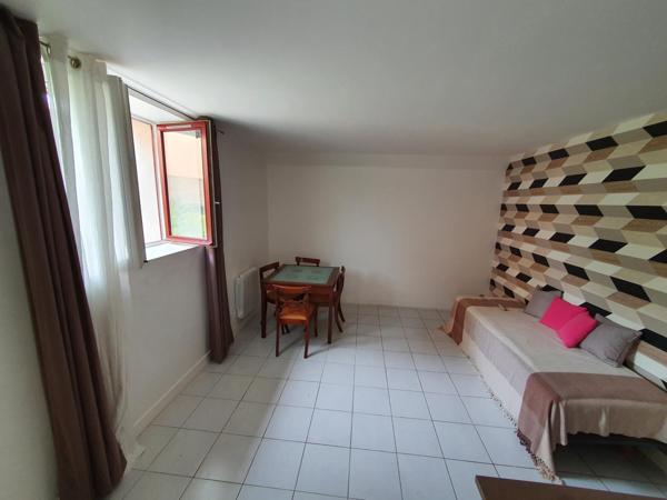 Cocon avec jardin au cœur de Saint-Leu