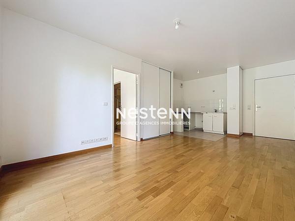 ISSY LES MOULINEAUX - FORT D'ISSY - Vente appartement 2 pièces de 42,60 m² avec un balcon de 2,40 m²