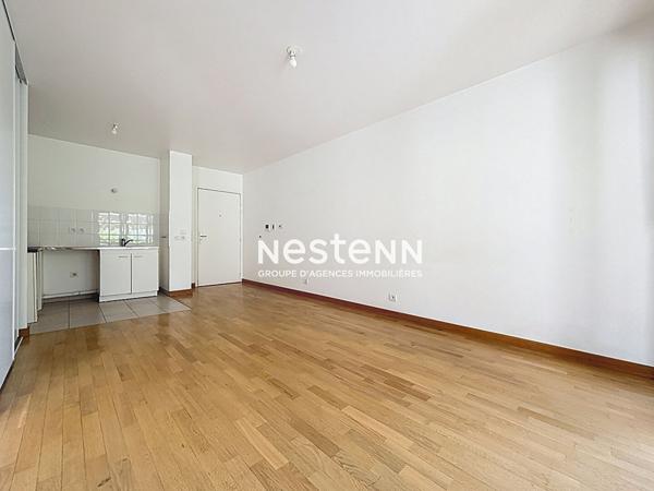 ISSY LES MOULINEAUX - FORT D'ISSY - Vente appartement 2 pièces de 42,60 m² avec un balcon de 2,40 m²