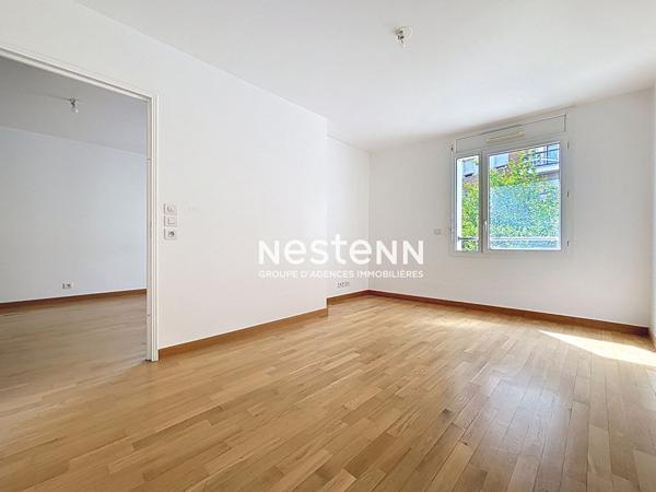 ISSY LES MOULINEAUX - FORT D'ISSY - Vente appartement 2 pièces de 42,60 m² avec un balcon de 2,40 m²