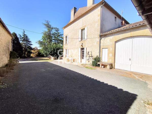 BELLE DEMEURE EN PIERRE – LÉVIGNAC-DE-GUYENNE