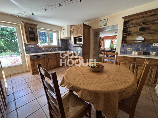 MAISON À VENDRE DE 7 PIÈCES DE 166,00 M²