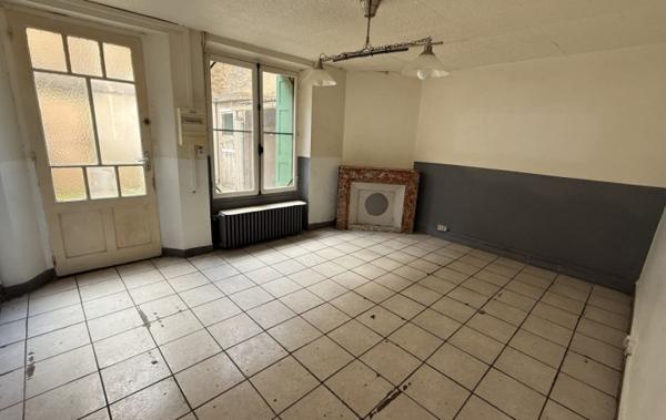 Vente Maison Avec garage et cour à rénover Lezignan-corbieres   