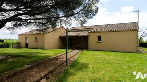 LA MEILLERAIE TILLAY, LUMINEUSE ET FONCTIONNELLE MAISON D'HABITATION DE PLAIN-PIED DE 2008.