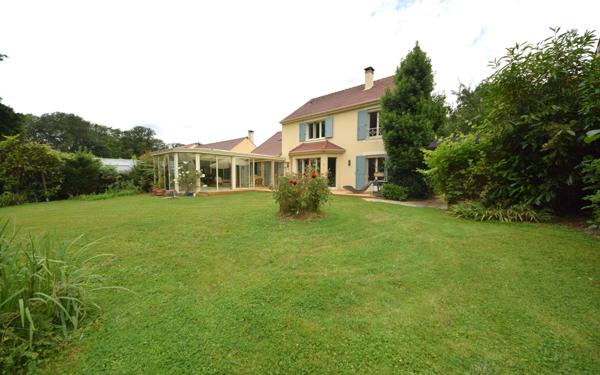 Maison à vendre    8 pièces •  Étiolles