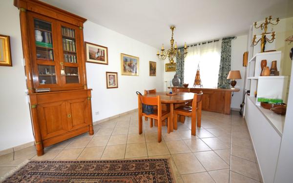 Maison à vendre    8 pièces •  Étiolles