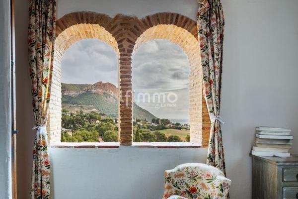 Cassis - Maison de caractère- 10P - 260M2 - Vue Cap Canaille et Mer